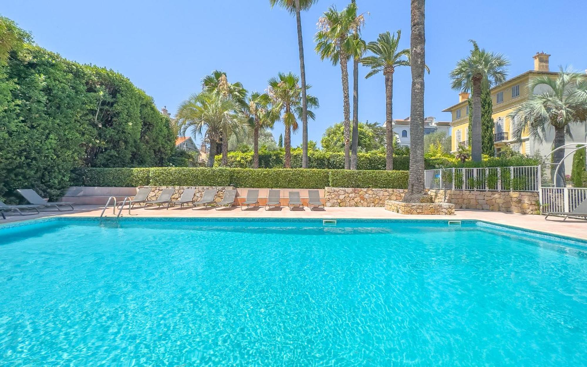 Le First By Winsome Destination Apartment Cannes Bagian luar foto